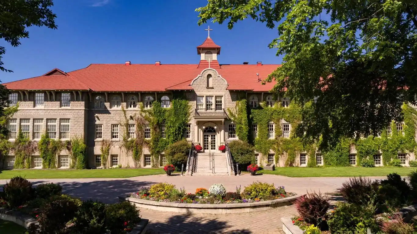 St. Eugene Golf Resort & Casino - Championship Golf and Gaming